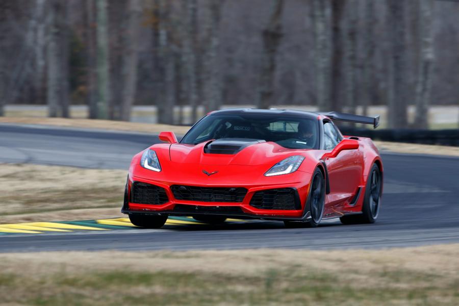  Chevrolet Corvette ZR1 (C7) 2018 года  (фото 15 из 67)